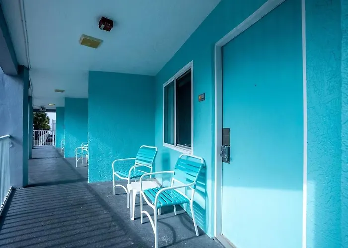 Ferienhaus Steps From The Beach, Pool Access
